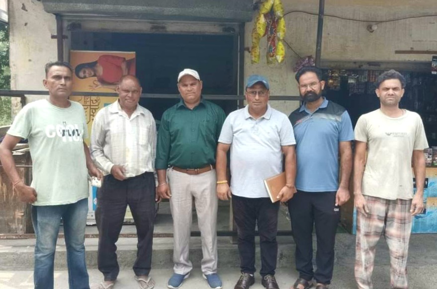 शिविर लगाकर लोगों को परिवार नियोजन के प्रति जागरूक किया गया